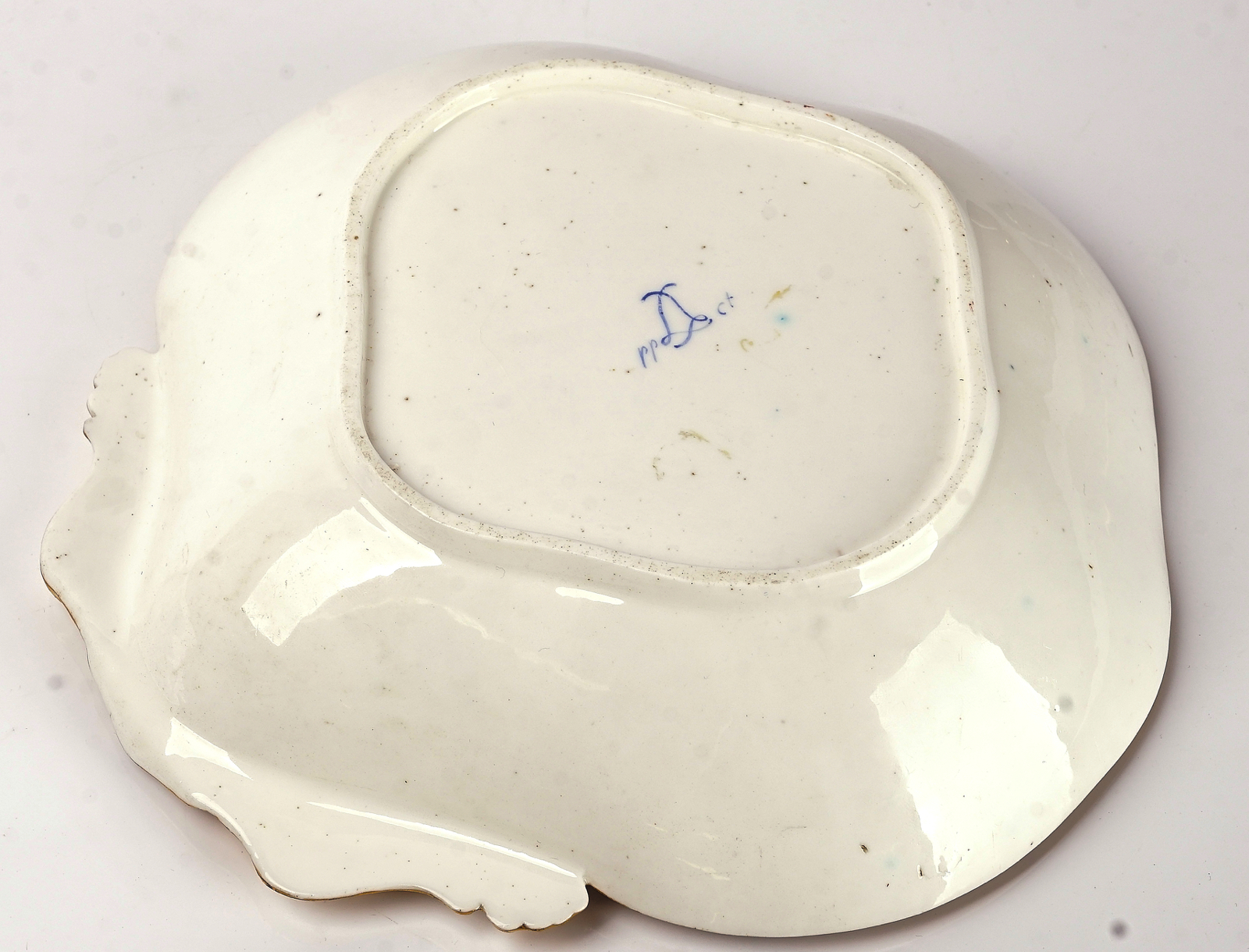 A SEVRES SHELL SHAPED DISH - Image 3 of 3