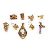 A PAIR OF 9CT GOLD AND SHELL CAMEO EARRINGS AND SEVEN FURTHER ITEMS (8)