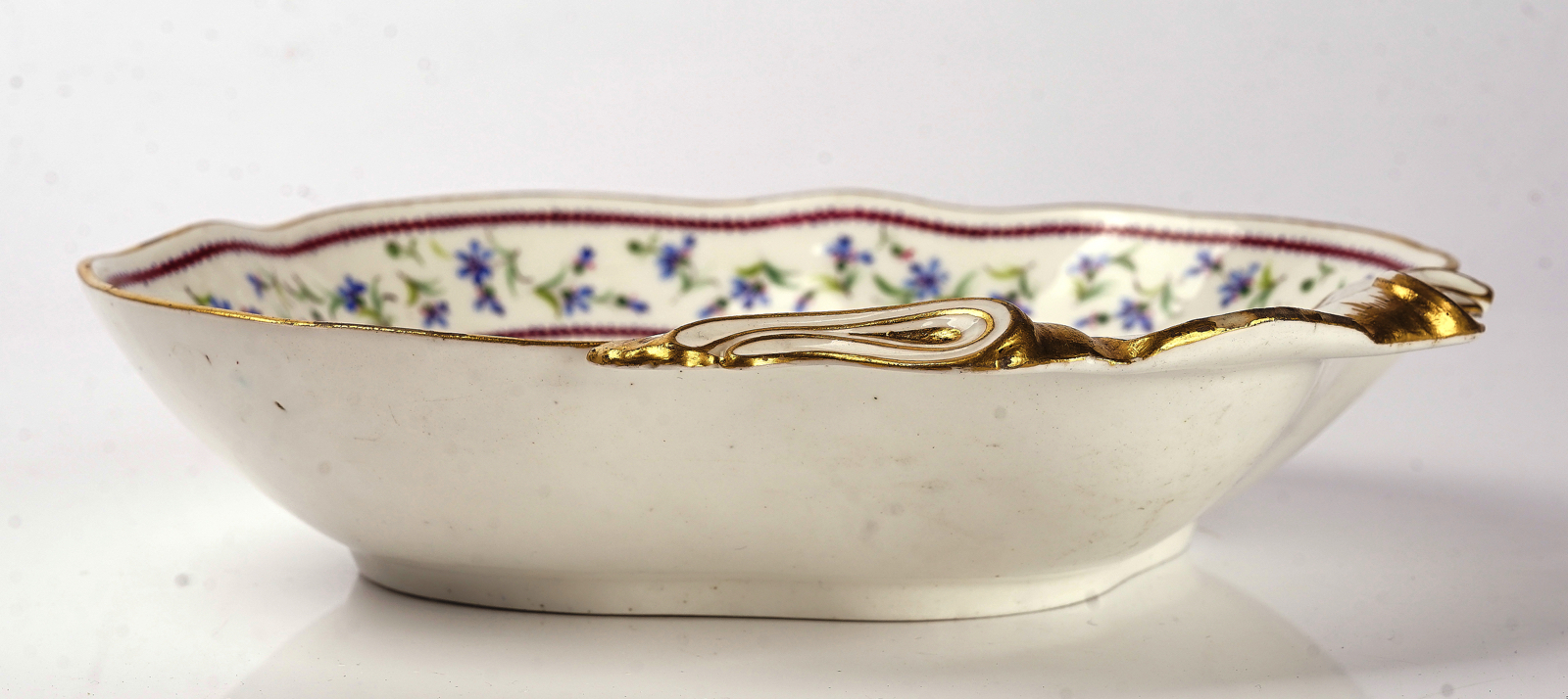 A SEVRES SHELL SHAPED DISH - Image 2 of 3