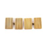 A PAIR OF GOLD RECTANGULAR CUFFLINKS