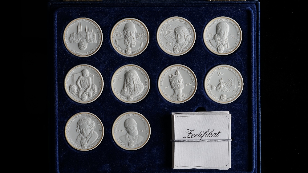 A CASED SET OF TEN MEISSEN WHITE BISCUIT COMMEMORATIVE COINS - Image 2 of 3