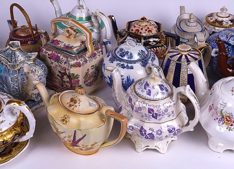 A COLLECTION OF SEVENTEEN 19TH CENTURY AND LATER TEAPOTS (17) - Image 2 of 2