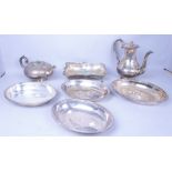 SILVER PLATE, TO INCLUDE A THREE PIECE TEA SET, BOWLS AND SUNDRY (QTY)