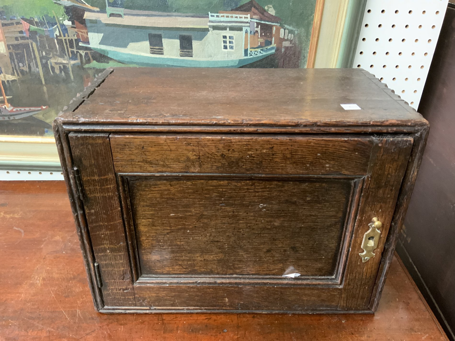 A GEORGE III FRUITWOOD WALL MOUNTED SLOPE FRONT SALT BOX (2) - Image 6 of 9