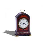 AN EDWARDIAN MAHOGANY, SATINWOOD, OUTLINED AND CHEQUER INLAID MANTEL CLOCK