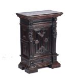 AN 18TH CENTURY FLEMSIH OAK DWARF CABINET