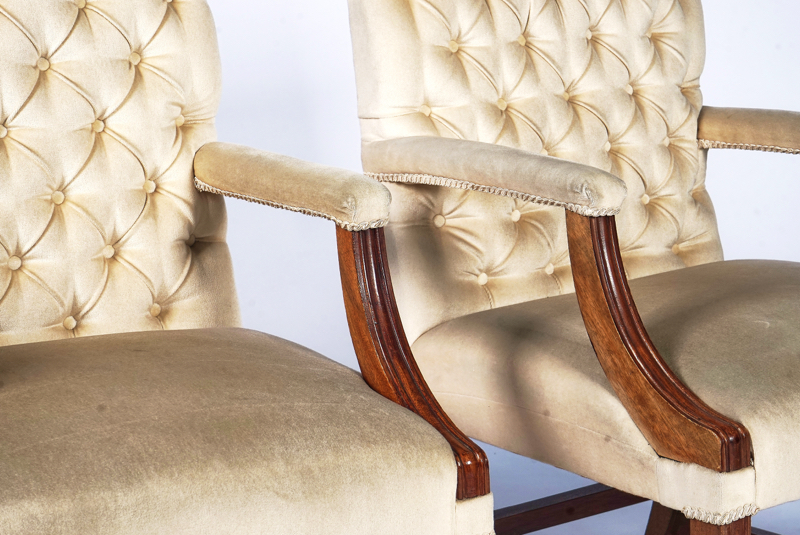 A PAIR OF GAINSBOROUGH STYLE OPEN ARMCHAIRS (2) - Image 2 of 2