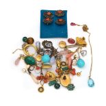 FIFTEEN PAIRS OF EARRINGS, FOUR ODD EARRINGS AND FURTHER ITEMS (QTY)