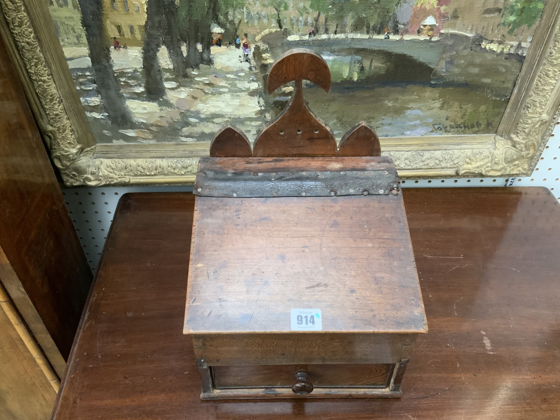 A GEORGE III FRUITWOOD WALL MOUNTED SLOPE FRONT SALT BOX (2) - Image 5 of 9