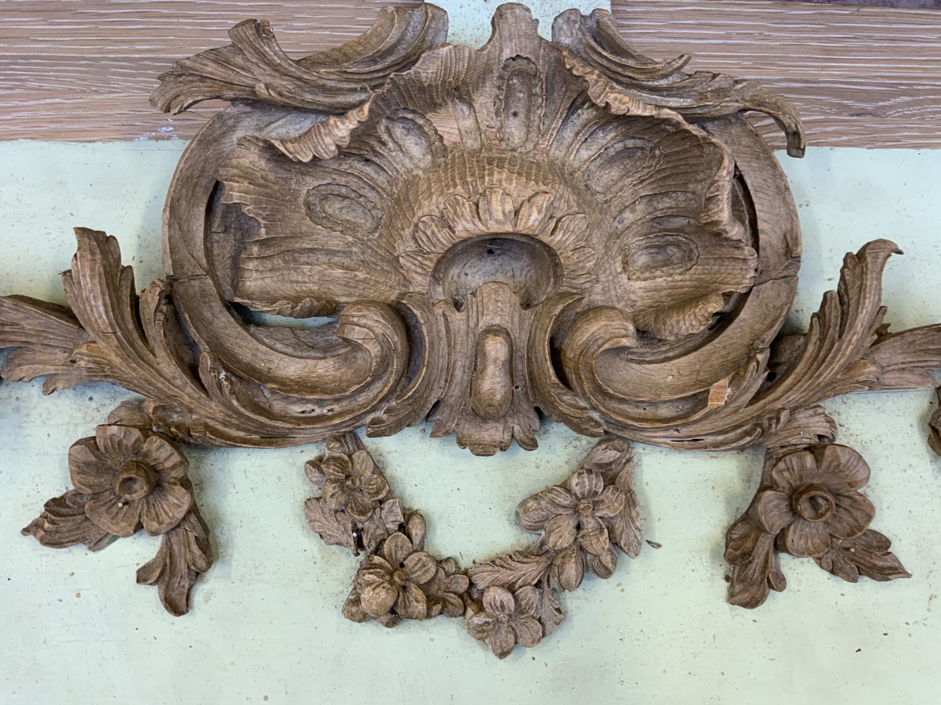 IN THE MANNER OF GRINLING GIBBONS; A 19TH CENTURY CARVED LIMEWOOD FRIEZE AND LATER MOUNTED - Image 6 of 6