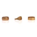 THREE 9CT GOLD RINGS (3)