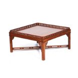 AN 18TH CENTURY STYLE SQUARE MAHOGANY COFFEE TABLE