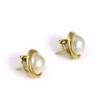 A PAIR OF MABE CULTURED PEARL AND 18CT GOLD EARCLIPS