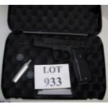 Walther CP88 CO2 gun, cal 4.5mm, Serial No A093783378 in factory case. No license required.