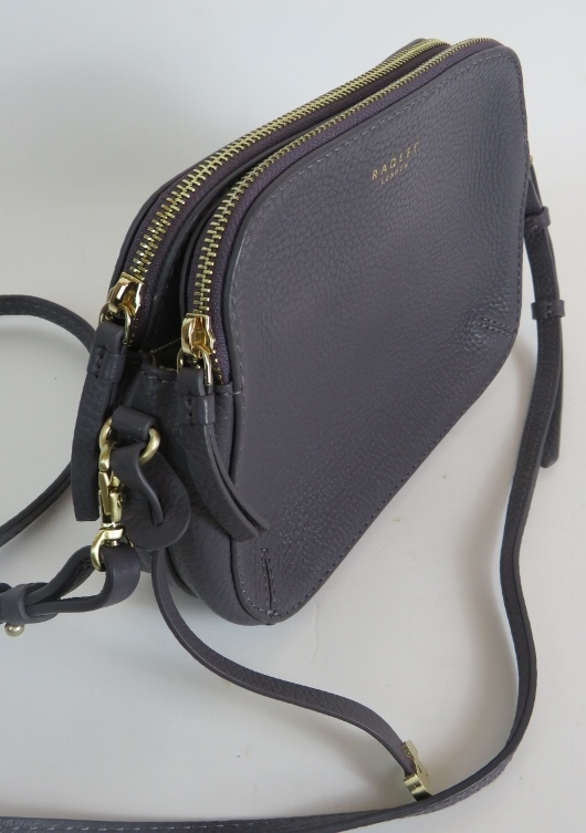 A Radley cross body handbag in grey grai - Image 4 of 5