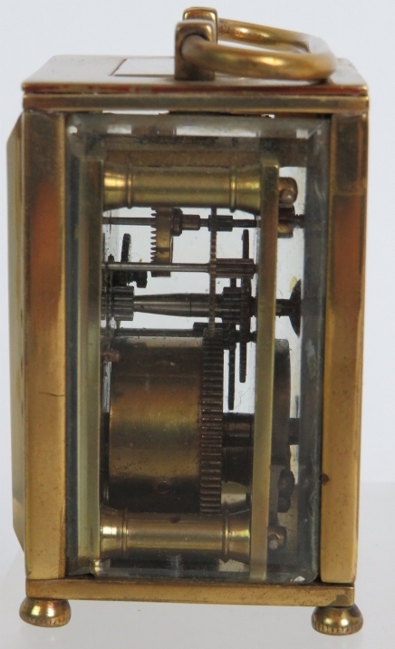 A miniature French brass carriage clock - Image 4 of 6