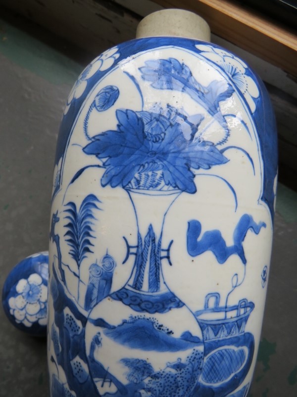 A fine Chinese antique porcelain covered vase decorated in the Kangxi style, probably 19th - Bild 16 aus 16