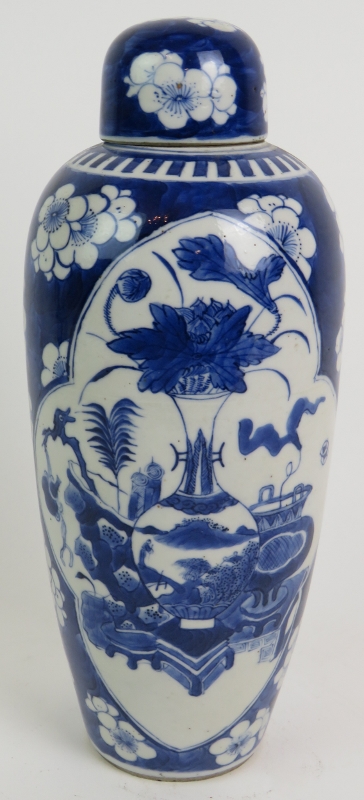 A fine Chinese antique porcelain covered vase decorated in the Kangxi style, probably 19th - Bild 4 aus 16