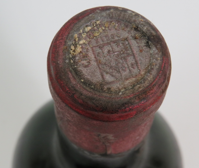 One bottle of Chateau Longueville 1959, Pauilac Medoc, Baron Pichon Longueville. Condition report: - Image 5 of 5
