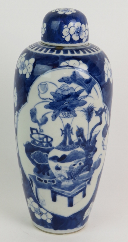 A fine Chinese antique porcelain covered vase decorated in the Kangxi style, probably 19th - Bild 4 aus 17