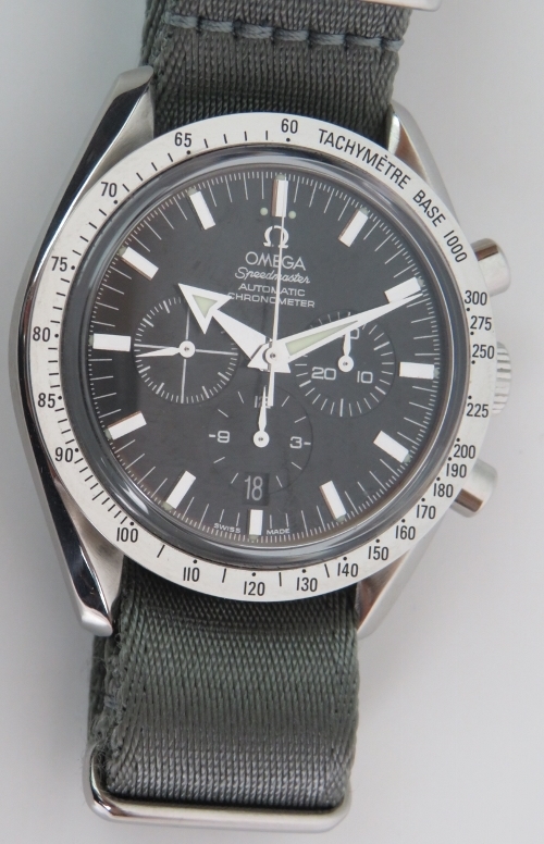 An Omega Speedmaster automatic chronograph watch, Broad Arrow model with all original paperwork. - Image 5 of 6
