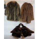 Three vintage ladies fur coats, all lined. (3). Condition report: No issues.