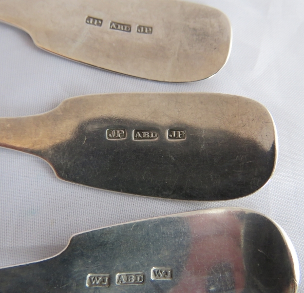 3 early C19th Scottish Aberdeen silver fiddle pattern dessert spoons. 2 maker JP - James Pirie, - Image 5 of 7