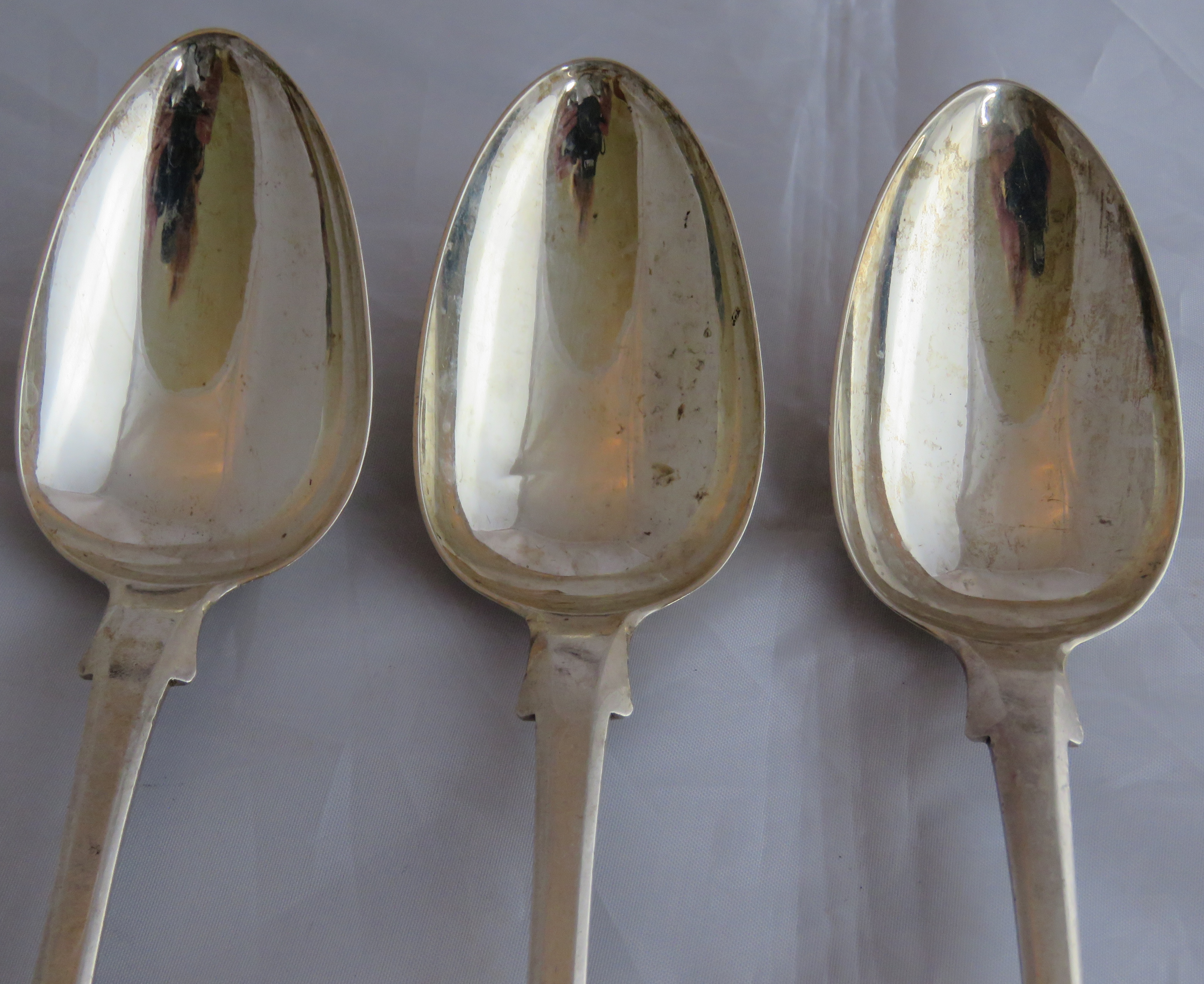 Set of 3 Scottish silver William IV serving spoons. Edinburgh 1832, maker William Cunningham. - Image 3 of 8