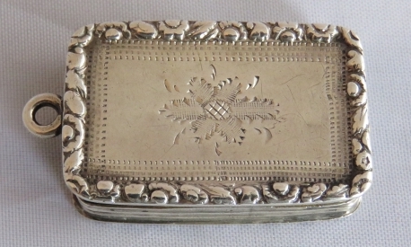 A silver William IV vinaigrette with gilt interior, Birmingham 1835, maker I or JW, mono to - Image 3 of 7