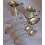Mixed silver lot comprising small helmet shaped cream jug, Mappin & Webb, Sheffield 1968, a silver