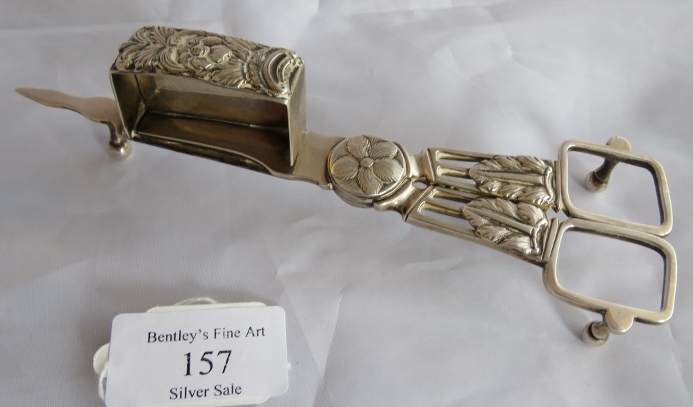 A pair of lovely 19th century Irish silver table candle snuffers, Dublin 1837, maker WD or WN.