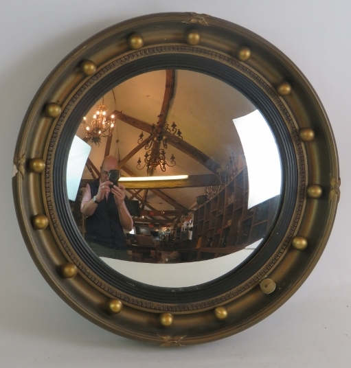 An early 20th Century Atsonea convex mirror in gilt plaster frame. Overall diameter 41cm. - Image 2 of 6