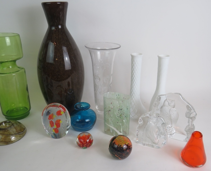 A collection of mainly studio glass and paperweights including Caithness, Mdina, Thomas Webb and - Image 3 of 4
