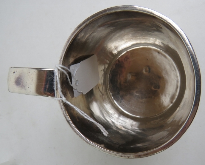 A George III provincial silver mug by John Langlands, Newcastle, 1774/75, of plain tapered - Image 4 of 6