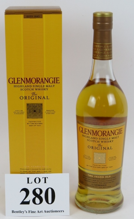 One bottle of Glenmorangie 10 year old highland single malt whisky in presentation box, 70cl, 40%.