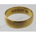 A 22ct gold wedding ring, size M, approx weight 3.7 grams. Condition report: Good condition.