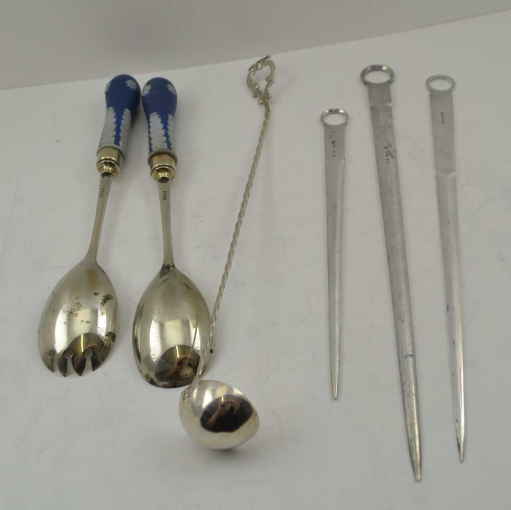 A PAIR OF WEDGWOOD BLUE CAMEO CERAMIC HANDLED SALAD SERVERS, three 19th century plated meat skewers, - Image 2 of 5