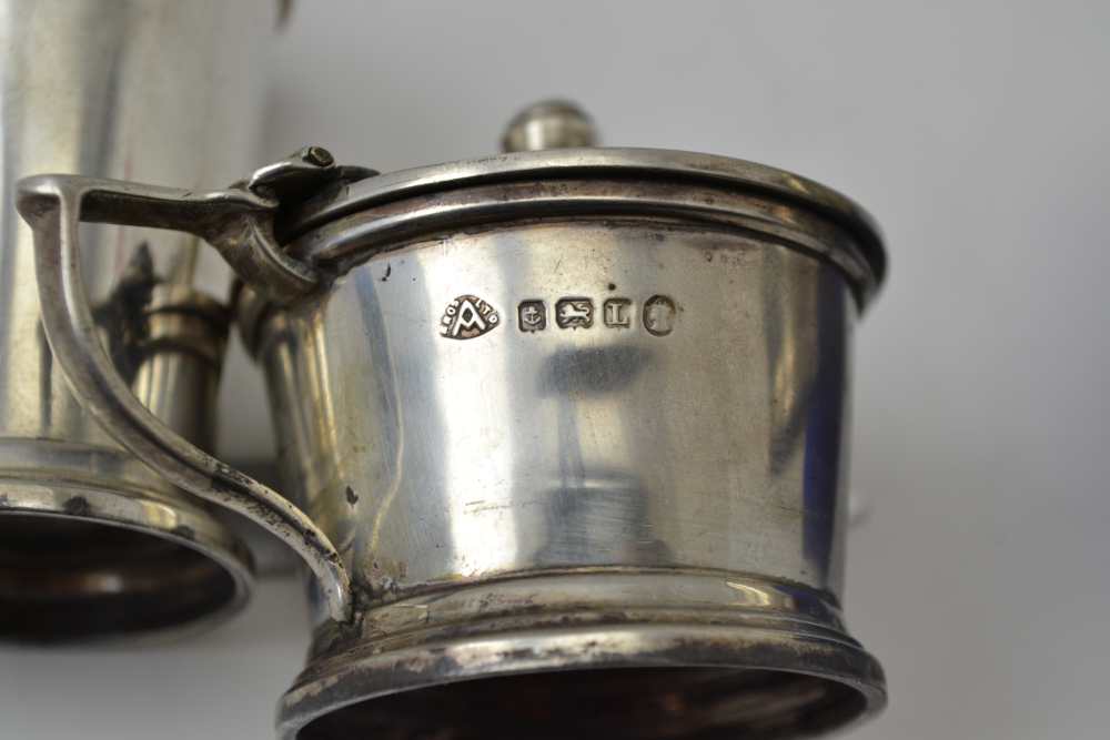 AN ART DECO THREE PIECE SILVER CONDIMENT SET, Birmingham 1935, comprising; salt, pepper pot and - Image 4 of 4