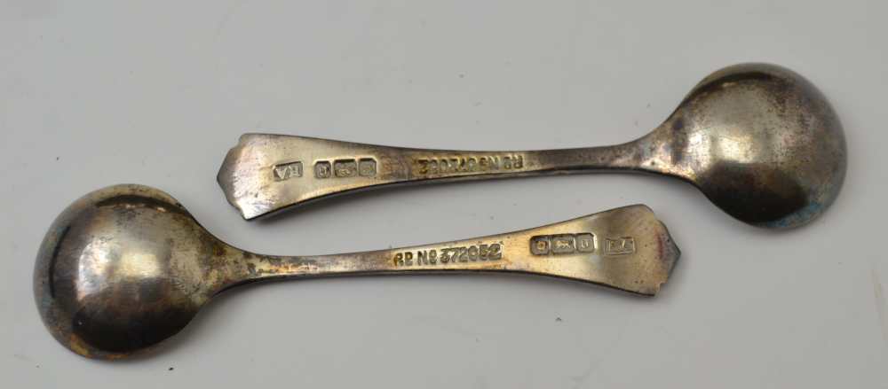 ATKIN BROTHERS A CASED PAIR OF SILVER SALTS & SPOONS, in satin and velvet lined case, the salts - Image 6 of 6