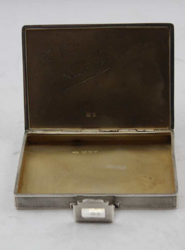 COHEN & CHARLES An Art Deco silver rectangular box, engine turned decoration, gilded interior, 8cm x - Image 3 of 6