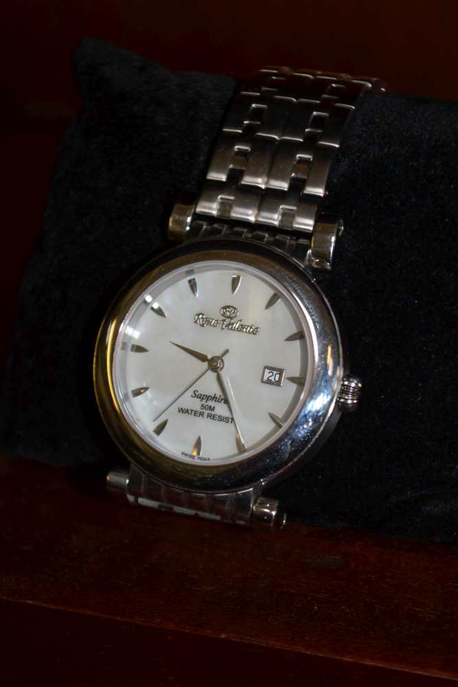 A BULOVA ACCUTRON VINTAGE WATCH, boxed, together with two other boxed watches - Image 5 of 7