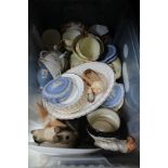 A CRATE CONTAINING LARGE COLLECTION OF POTTERY & PORCELAIN to include Wedgwood, Royal Doulton, etc