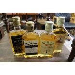 4 various 20cl bottles of Whisky Seagrams 100 Pipers, The Real Mackenzie, Famous Grouse, Dewar's