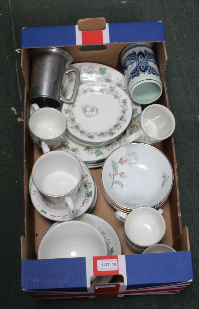 A BOX CONTAINING PORCELAIN VARIOUS, to include; Spode, Royal Doulton, etc.