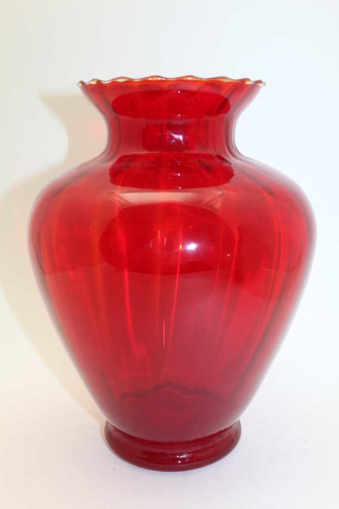A MID TO LATE 20TH CENTURY MOTTLED GLASS VASE of unusual tapering, elongated form, 73cm high, - Image 2 of 4
