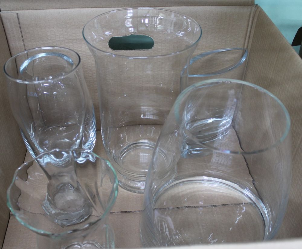 A BOX CONTAINING A SELECTION OF LARGE SIZED GLASS VASES