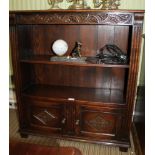 A GOOD QUALITY REPRODUCTION OAK FINISHED OPEN FRONT SET OF SHELVES,