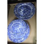 A BOX CONTAINING A SELECTION OF COPELAND SPODE ITALIAN PATTERNED PLATES VARIOUS
