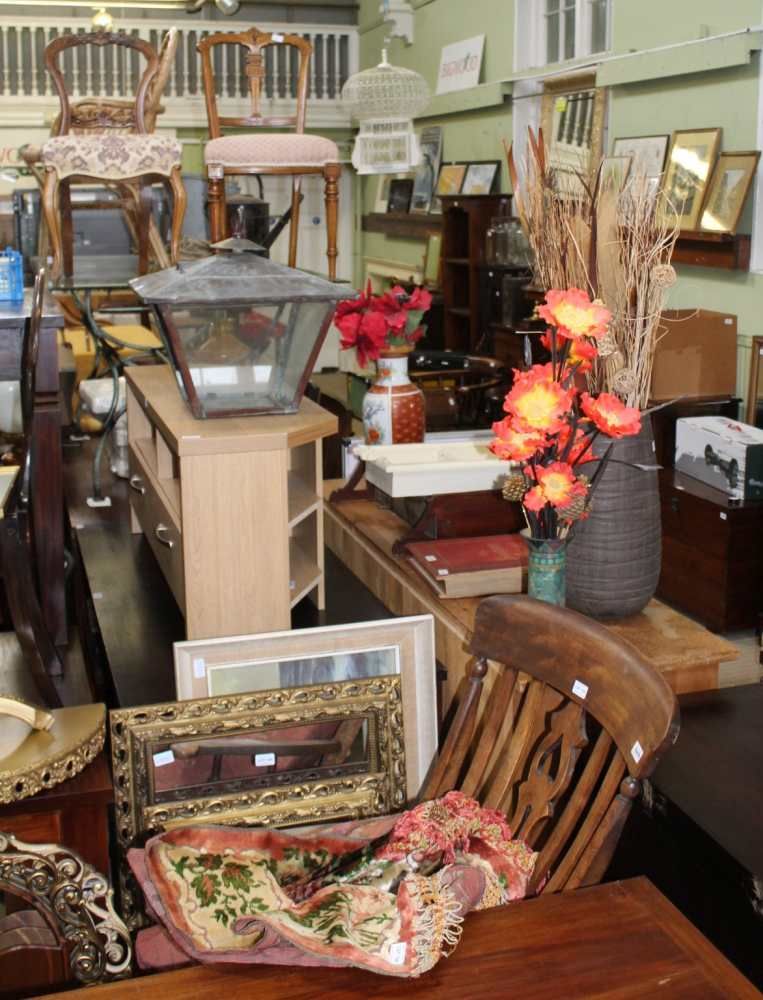 Home Furnishing & Collectables