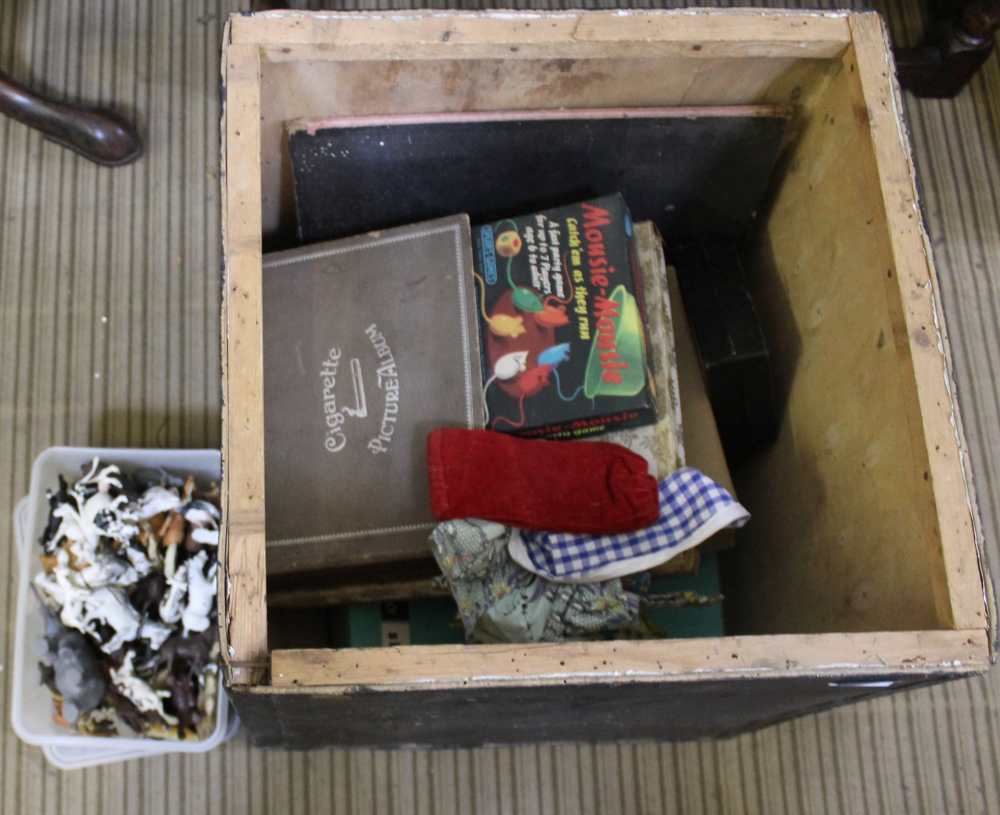 A TEA CHEST AND A BOX CONTAINING A SELECTION OF DOLLS HOUSE ACCESSORIES to include a bed and a - Image 5 of 5